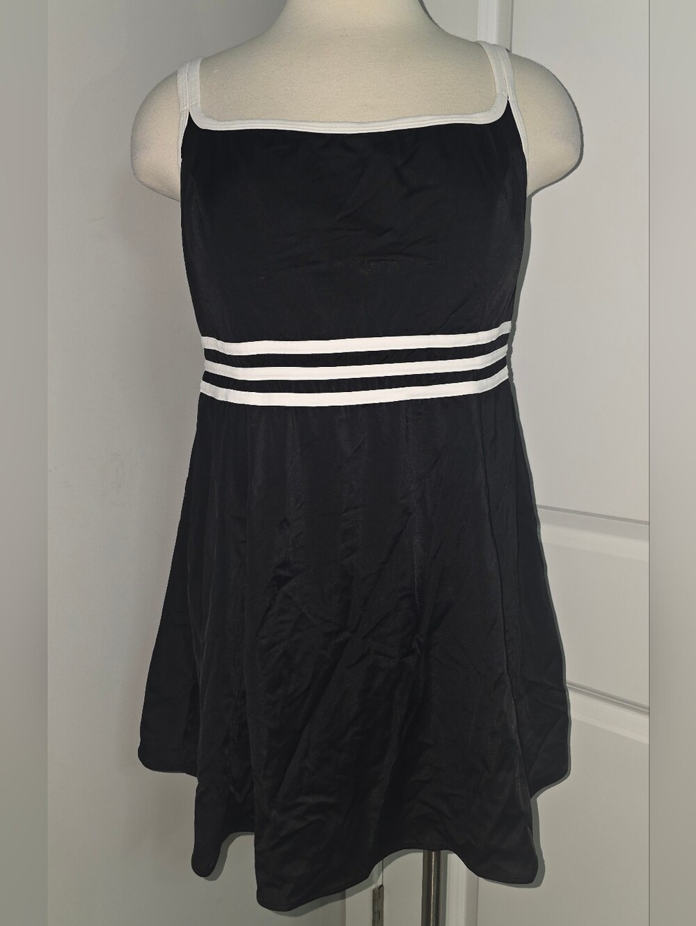 Studio Works Black One-Piece Swim Dress with White Trim Sz 18 W
